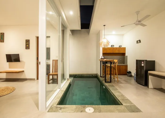 Minimalist With Pool #jade3 チャングー