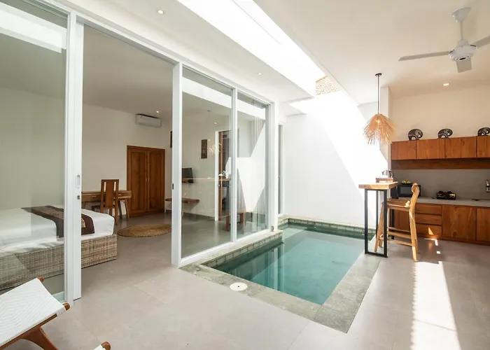 Minimalist With Pool #jade3